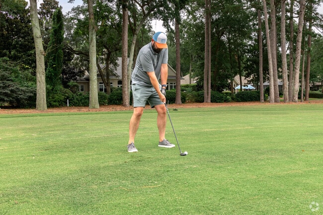 Indigo Run offers two golf courses, one public and one private.