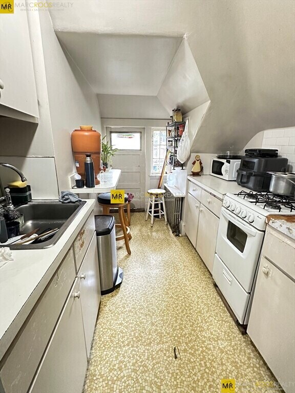 14 Quint Ave unit 3, Allston, MA 02134 - photo 1