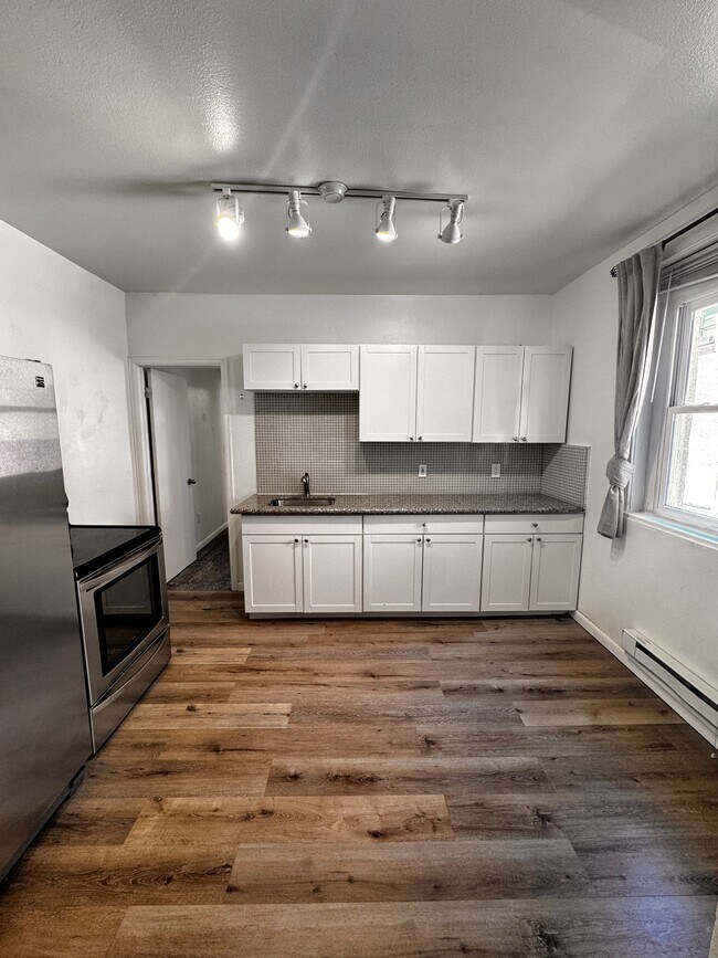 240 Main St, Longmont, CO 80501