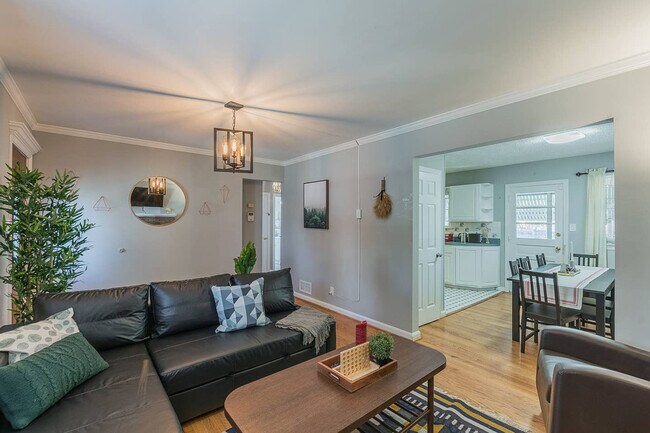 303 E Braddock Rd unit ID1014214P, Alexandria, VA 22301 - photo 5