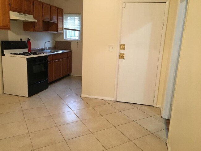 643 S 13th St unit 2, Newark, NJ 07103 - photo 4