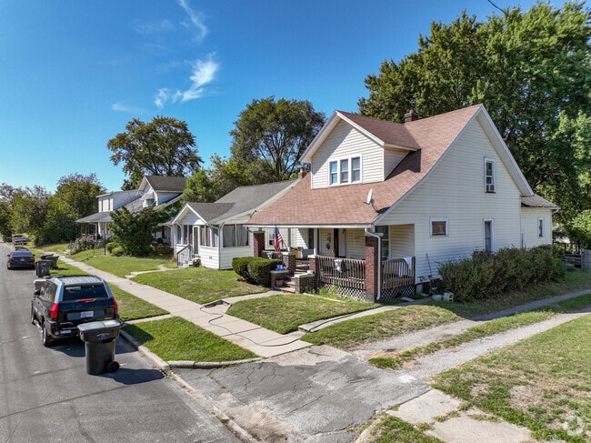 Most rows of homes in Kennedy Park feature rear facing garages with an alley.