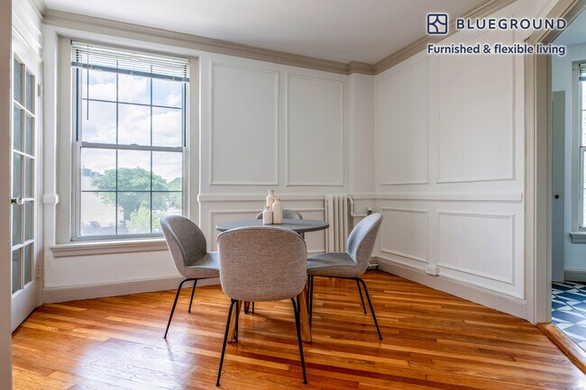 1284 Beacon St unit FL3-ID1177, Brookline, MA 02446 - photo 6