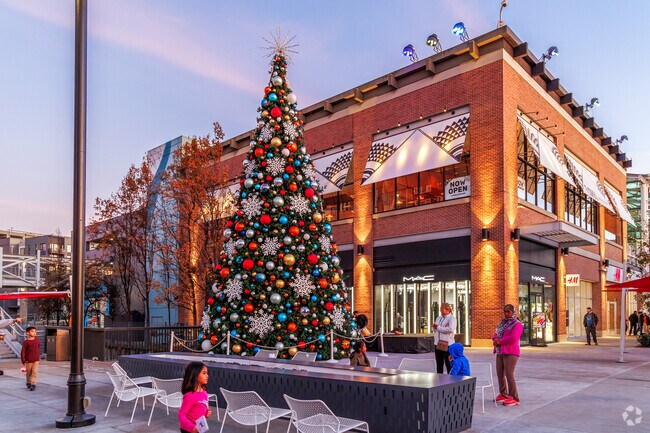Celebrate community and the season at Emeryville’s Tree Lighting and holiday festivities.