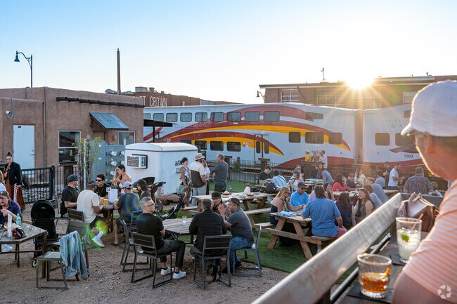 Enjoy outdoor seating and signature ales at Near North’s Nuckolls Brewing Co.