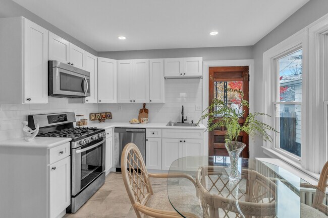 80 E Hazeltine Ave, Buffalo, NY 14217 - photo 6