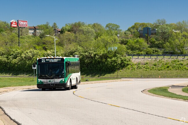 Madison County Public Transit busing route along Collinsport Dr.