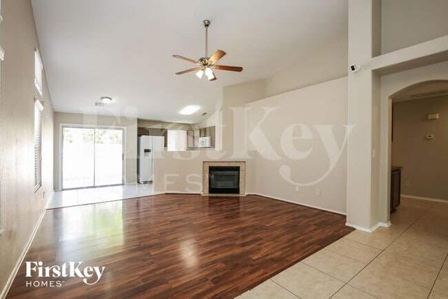 8004 Verde Springs Dr, Las Vegas, NV 89128 - photo 3