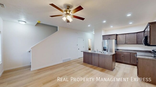 9602 W Tunis Dr, Sioux Falls, SD 57106 - photo 3