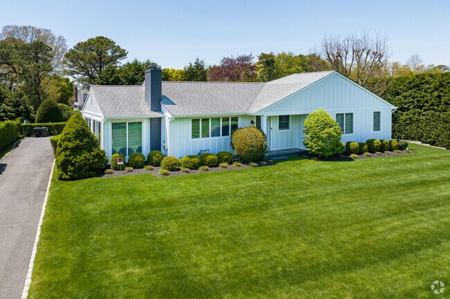 Southampton residents have ranch style homes with cross gabled roofs.