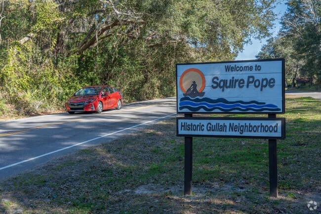 Squire Pope is a charming neighborhood on Hilton Head Island's northern side.