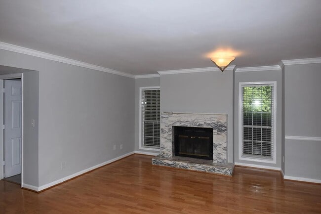 302 Lenox Way NE, Atlanta, GA 30324 - photo 5