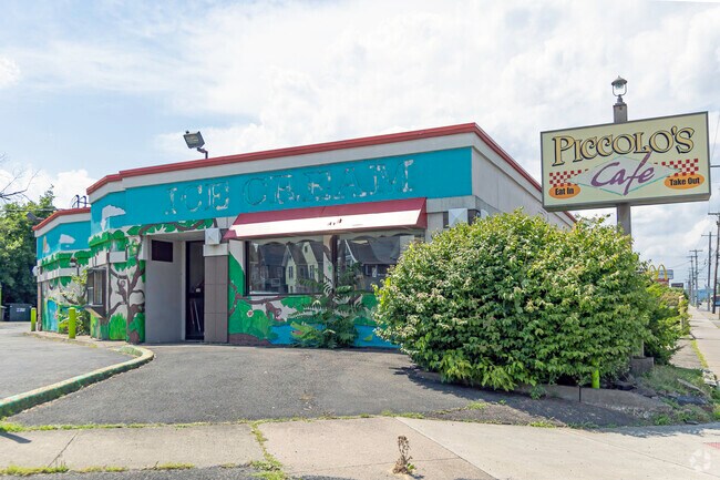 Piccolo's Cafe is a small family-style diner at the West Side of Binghamton.