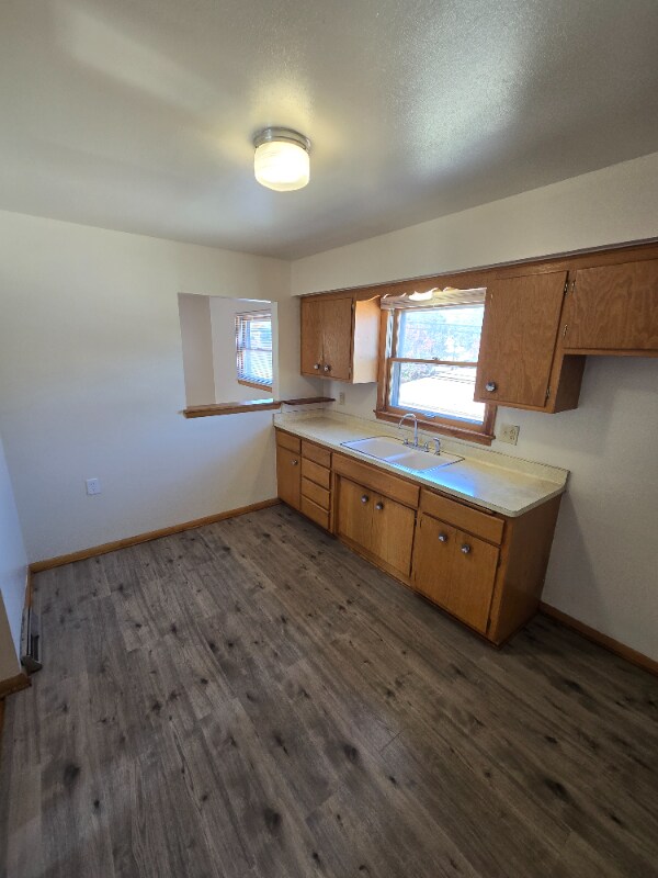 4354 N 72nd St unit 4354 N 72nd Upper, Milwaukee, WI 53216 - photo 7