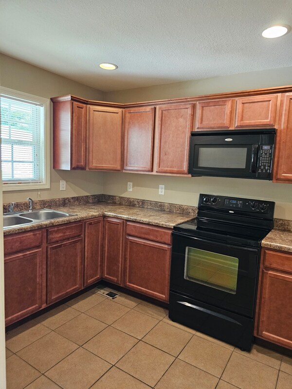 228 Vanover Ln Unit 3, Jacksboro, TN 37757