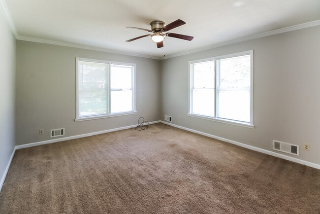 308 Rebecca Ct, Stockbridge, GA 30281 - photo 2