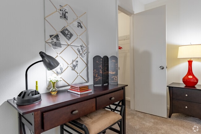1BR, 1BA - 667SF (Magnolia)