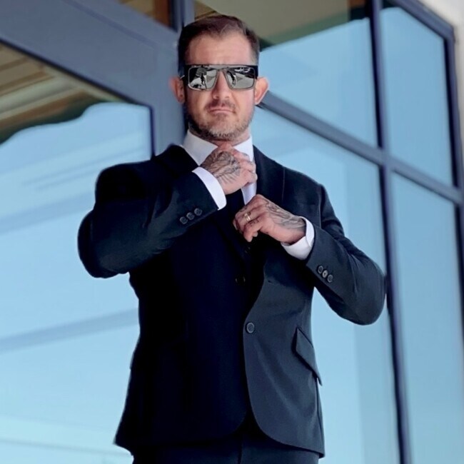 Agent Photo