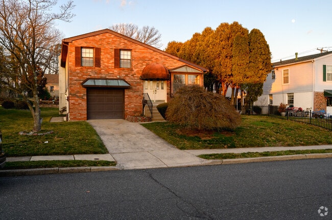 Somerton offers a true suburban vibe, with welcoming homes, roomy driveways, and a strong sense of community.