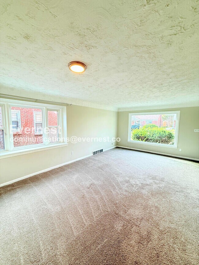 19908 Heyden St, Detroit, MI 48219 - photo 6