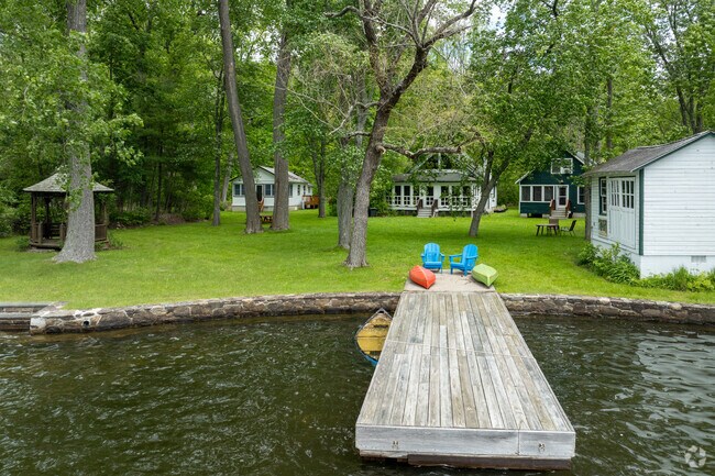 A row of homes lines the beautiful lakeside of Oscawana Lake in Putnam Valley.
