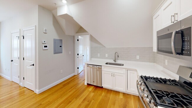 61 Gordon St unit 2, Allston, MA 02134 - photo 2