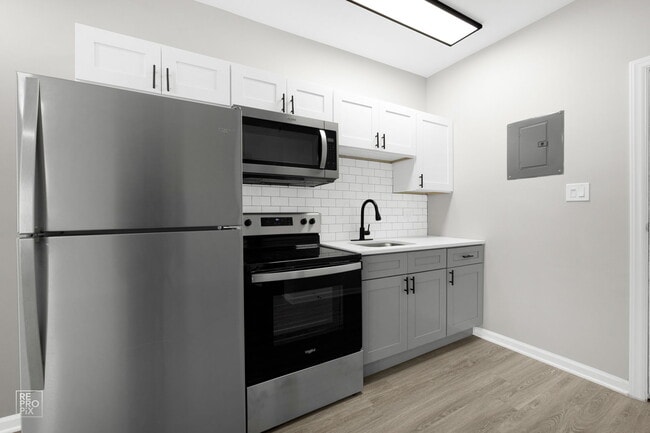 4901 S Drexel Blvd Chicago, IL 60615, Chicago, IL 60615 - photo 2