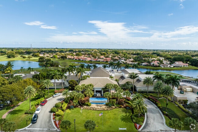 Indian Springs Country Club is a local favorite for golfing and relaxation in Valencia Pointe.