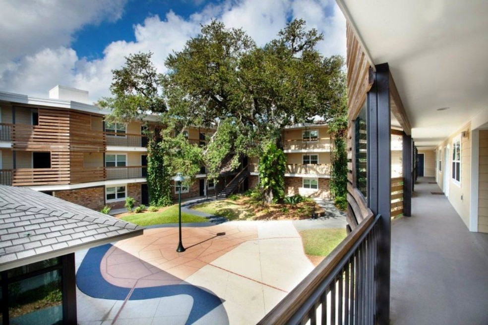 Elysian Courtyards Of Gentilly