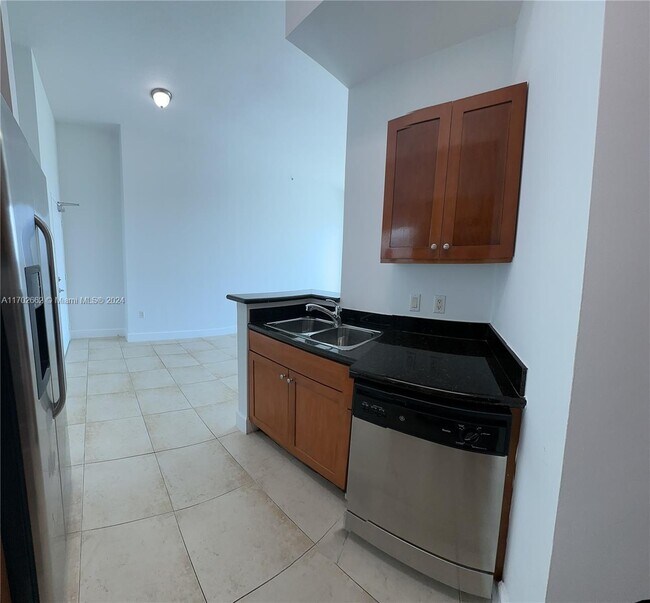 1723 SW 2nd Ave unit PH09, Miami, FL 33129 - photo 5