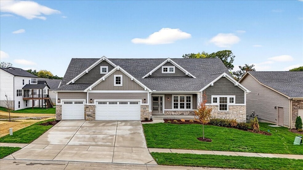 6819 Preservation Pkwy, Affton, MO 63123 - photo 1