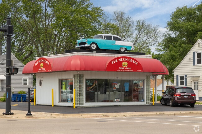 The Neon Grill is a famous diner-style restaurant on Niles Ave near Vineland.