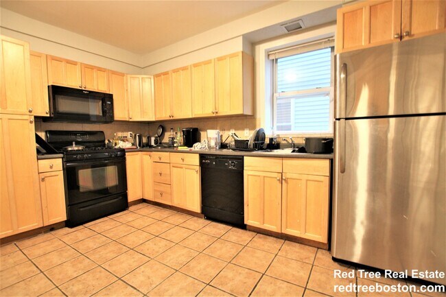 10 Carmel St unit 2, Roxbury Crossing, MA 02120 - photo 7