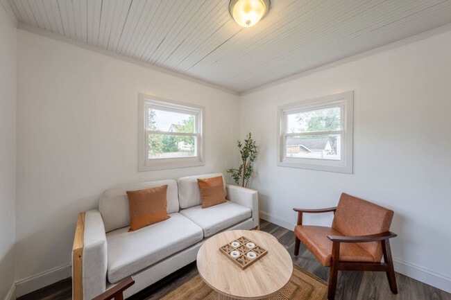 810 Walnut St unit ID1357413P, Linden, NJ 07036 - photo 2