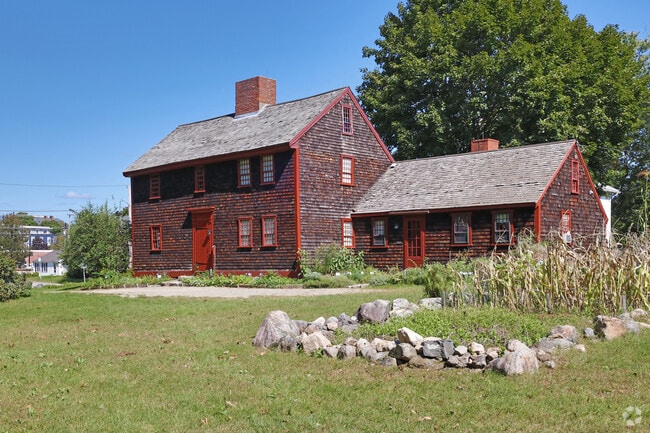 Older homes still occupy space in the heart of Reading.