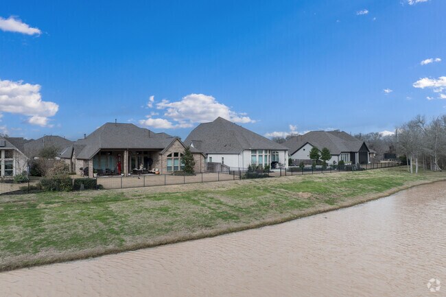 Fulshear homes range from cozy townhomes to luxury estates.