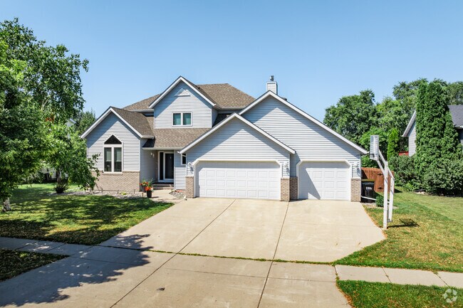 Traditional homes with pitched roofs and dormer windows are the dominant style in Sommerset.