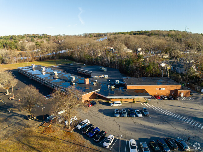 Symth Road Elementary School in Manchester, NH serves grades K-5.