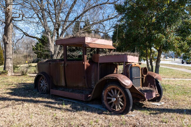 A little car history in Dawsonville, GA.
