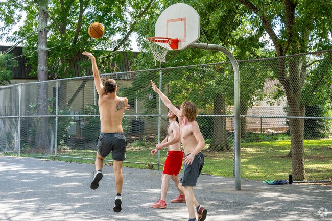 Basketball courts are open to the public at Bishop Park not far from Skyline.