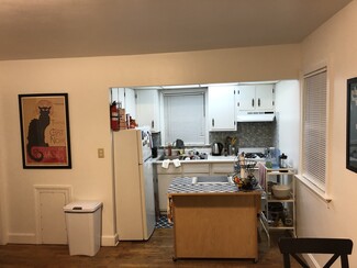 827 W Walnut St Unit 2, Kalamazoo, MI 49007