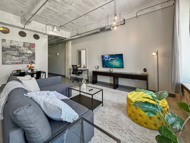 500 S Ervay St unit ID1055724P, Dallas, TX 75201 - photo 3