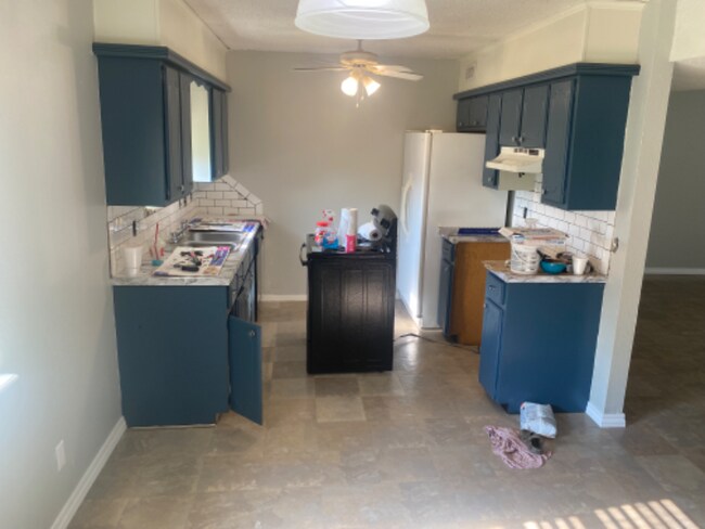 1813 N Chambers Ave, Claremore, OK 74017 - photo 5