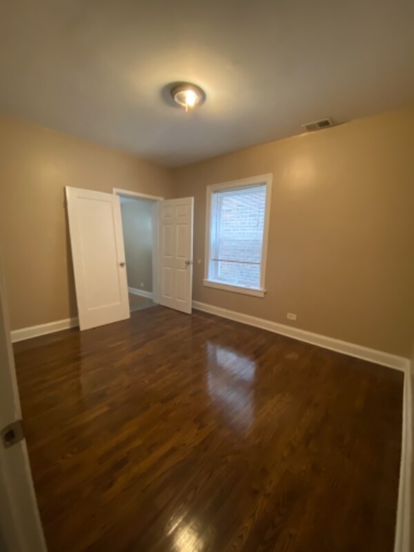 7839 S Essex Ave unit 3s, Chicago, IL 60649 - photo 3