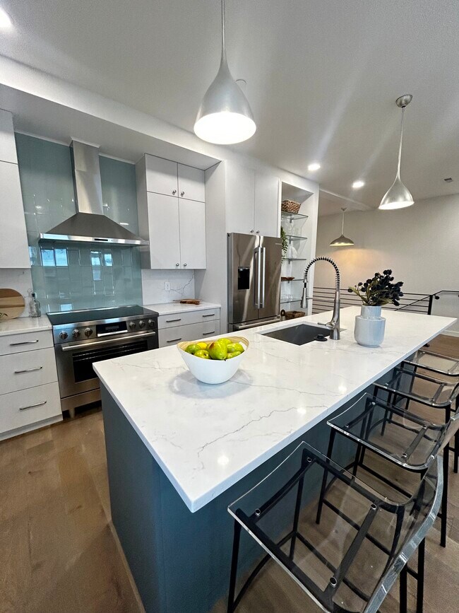 Penthouse, Arlington, MA 02474 - photo 4