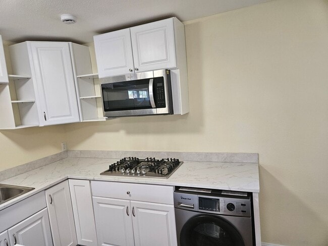 837 Via Juanita, San Marcos, CA 92078 - photo 5