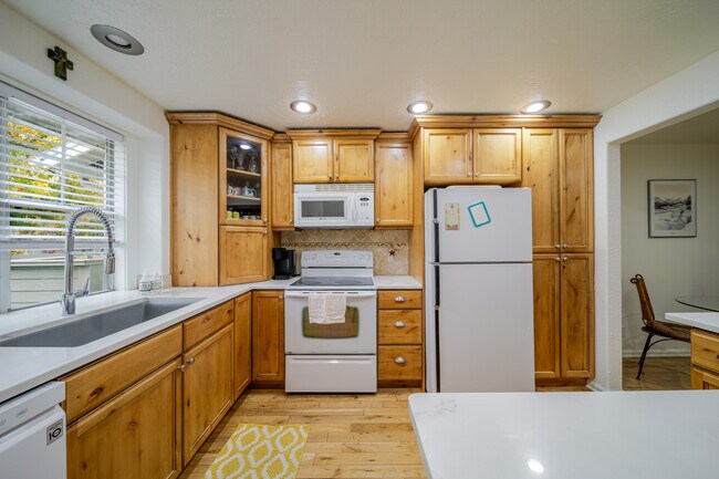 3124 S Falling Brook Ln, Boise, ID 83706 - photo 4