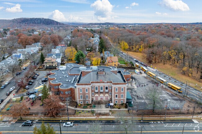 An aerial view of Edgewood Creative Thinking through STEAM Magnet School.