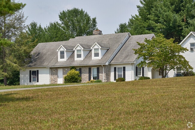 Oak HIll House boys school serves students in Clear Spring, Maryland.