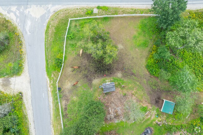 Your might have a few horsey neighbors while living in Danbury.